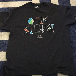 💚 2/$14 💚 Quicksilver shirt